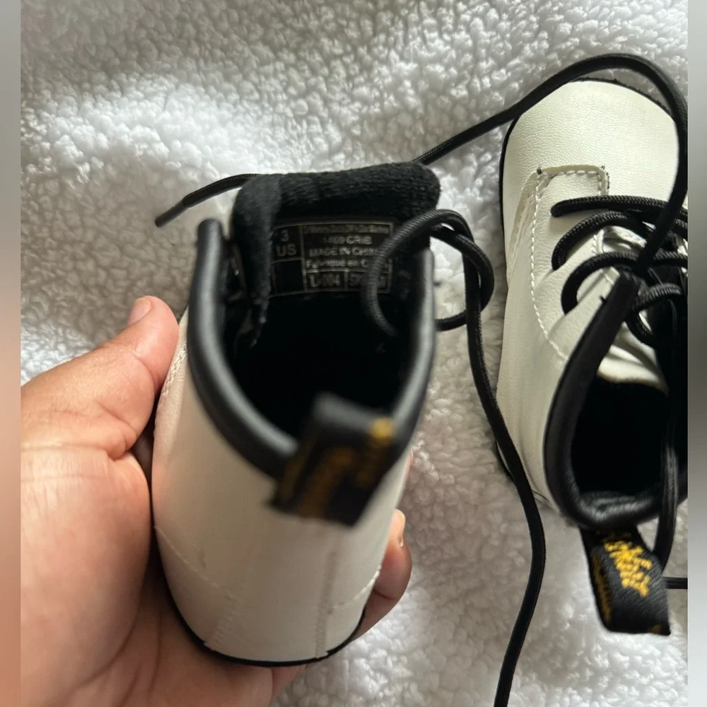 Dr.Martens White 1460 Boot, Size 3C - Picture 2 of 3
